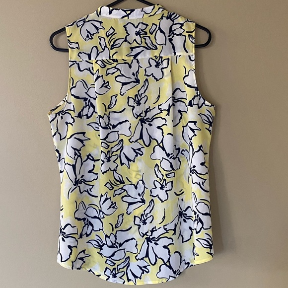 Banana Republic Sleeveless Button-Up Top / Blouse. Size S - Picture 2 of 7